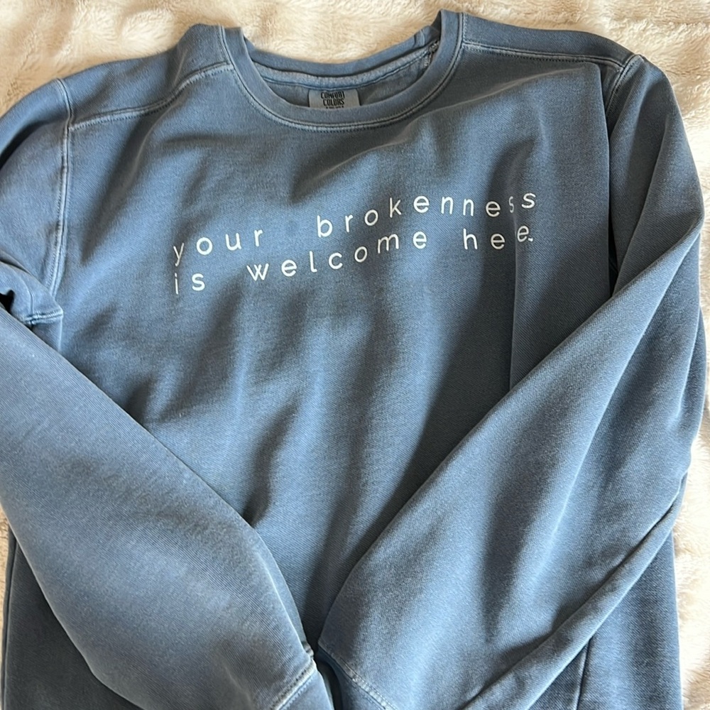 Sweatshirt